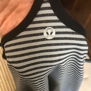 🍋Lululemon Yoga Power Y black & gray striped tank